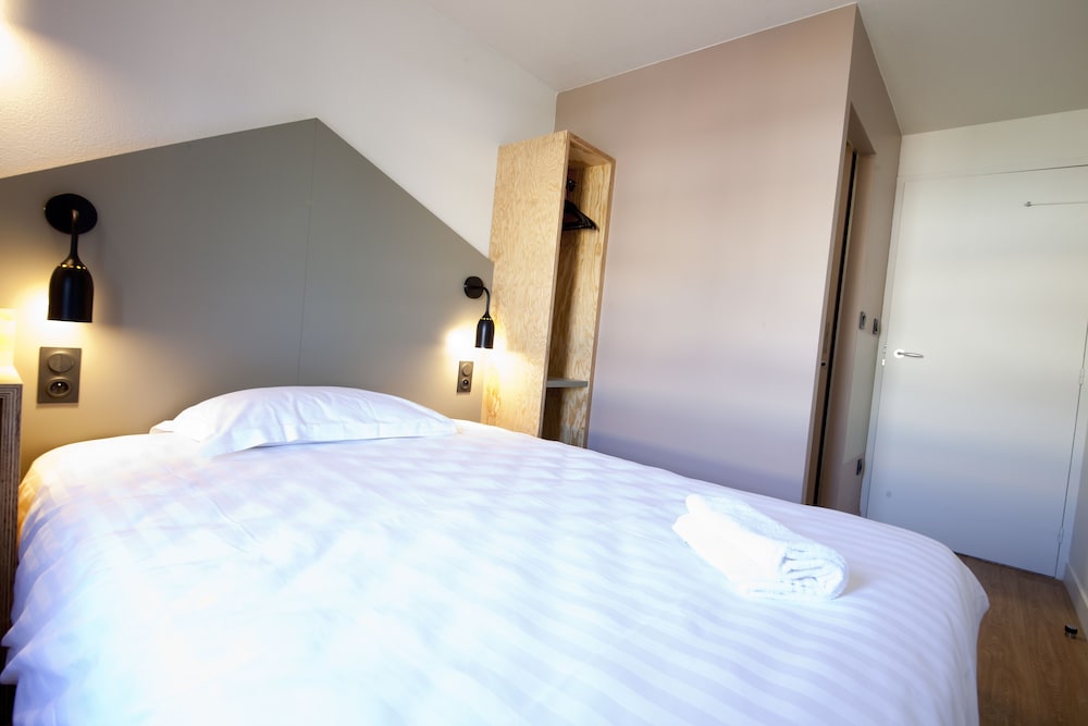 Brit Hotel Arverne - Clermont Sud 27/58