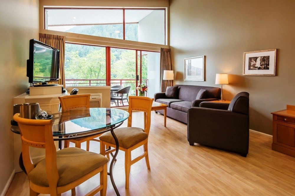 Harrison Beach Hotel 29/42