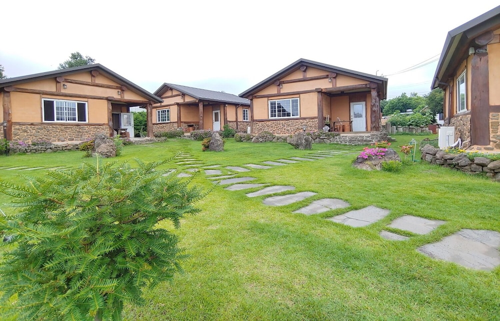 Geumok Log Pension 13/18