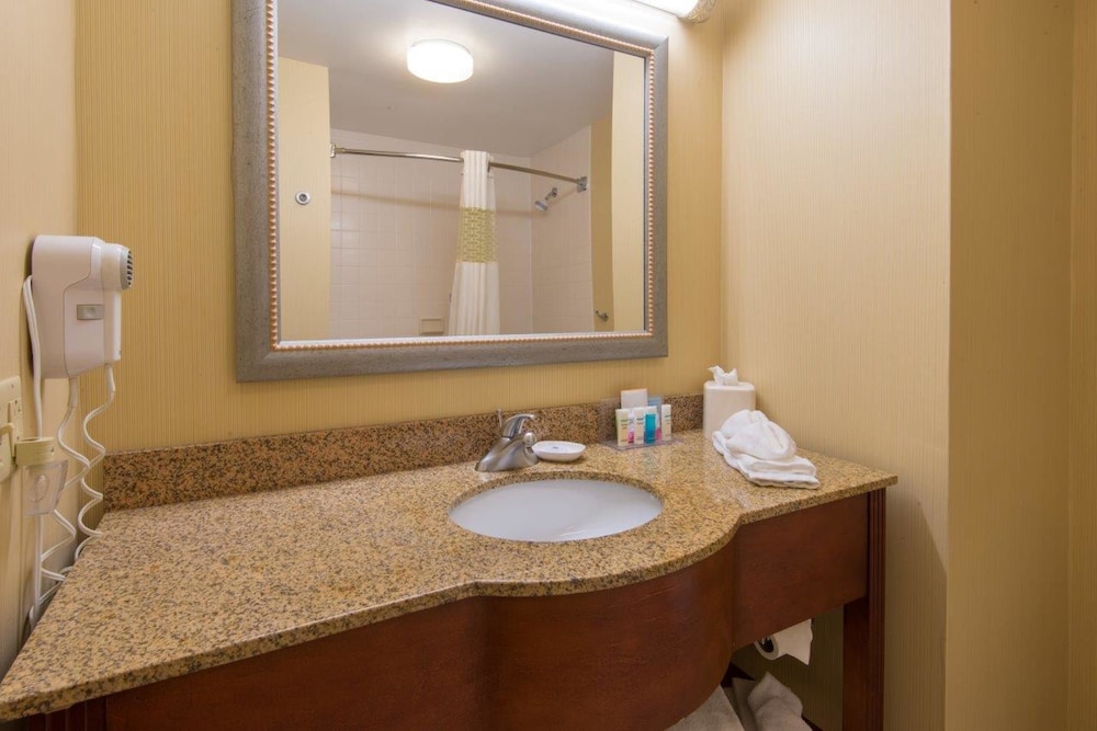 Hampton Inn White River Junction 28/81