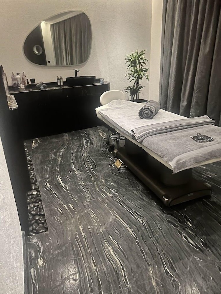 Century Marina Hotel, Lusail 19/50
