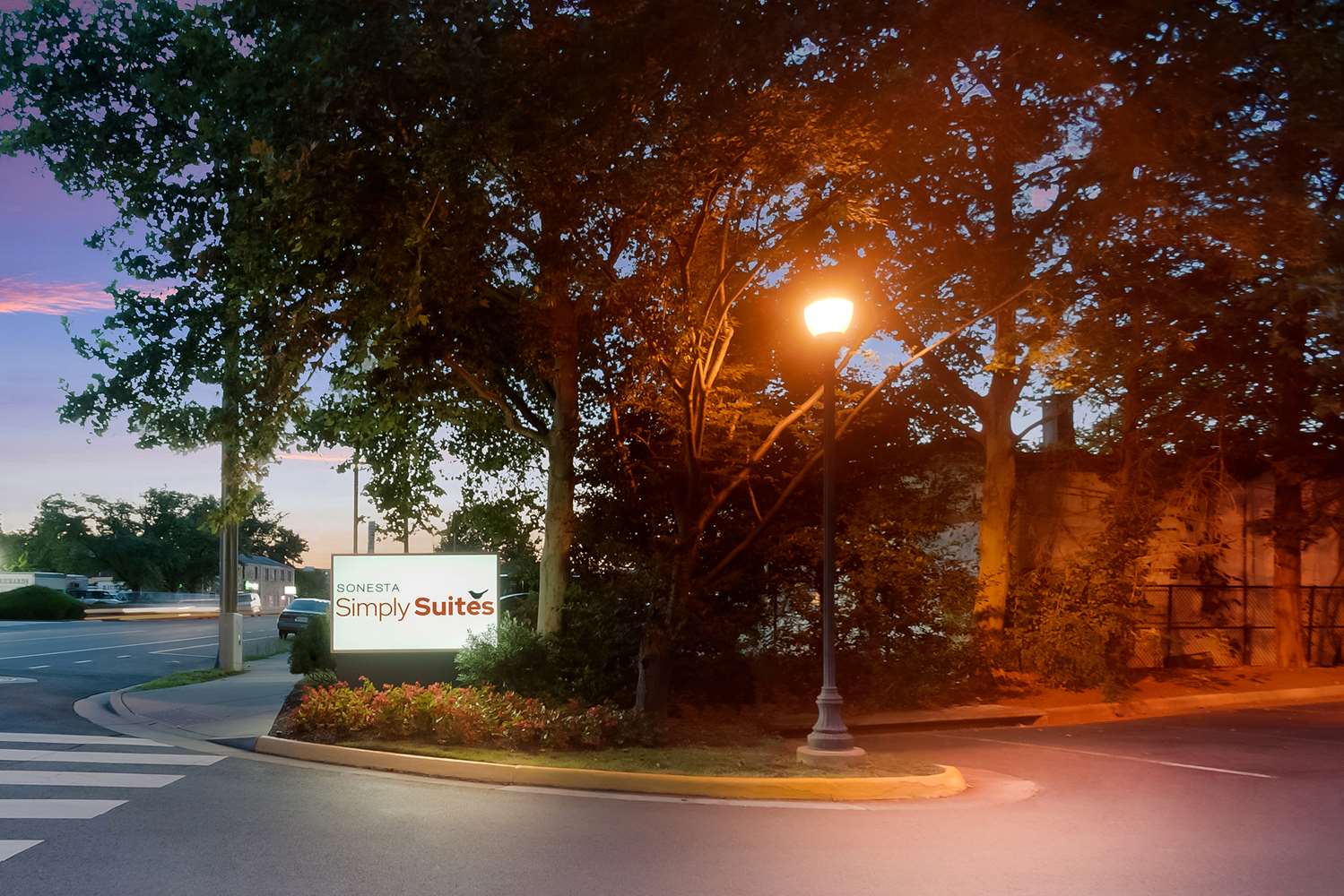 Sonesta Simply Suites Falls Church 16/18