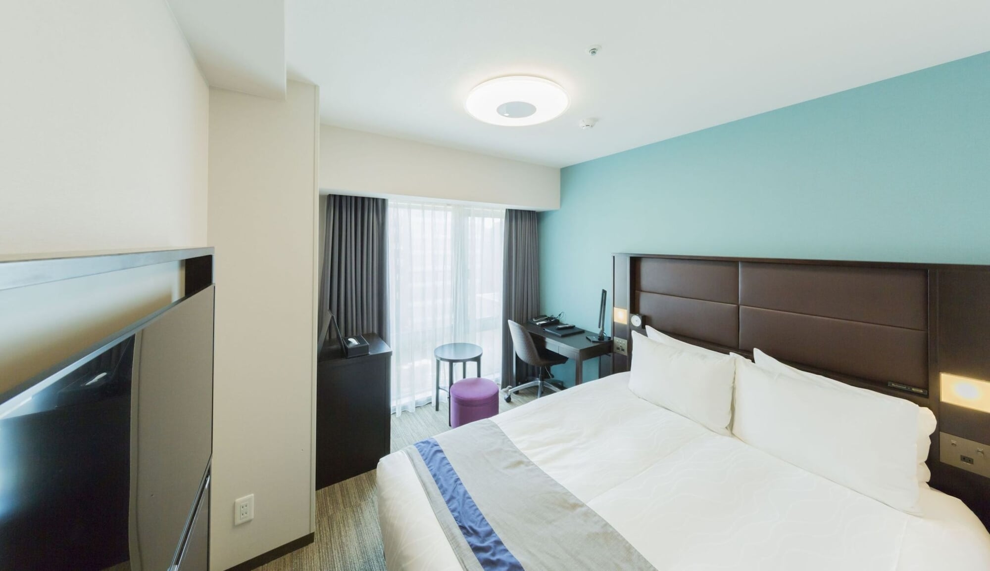 ROOM, DOUBLE BED, SMOKING