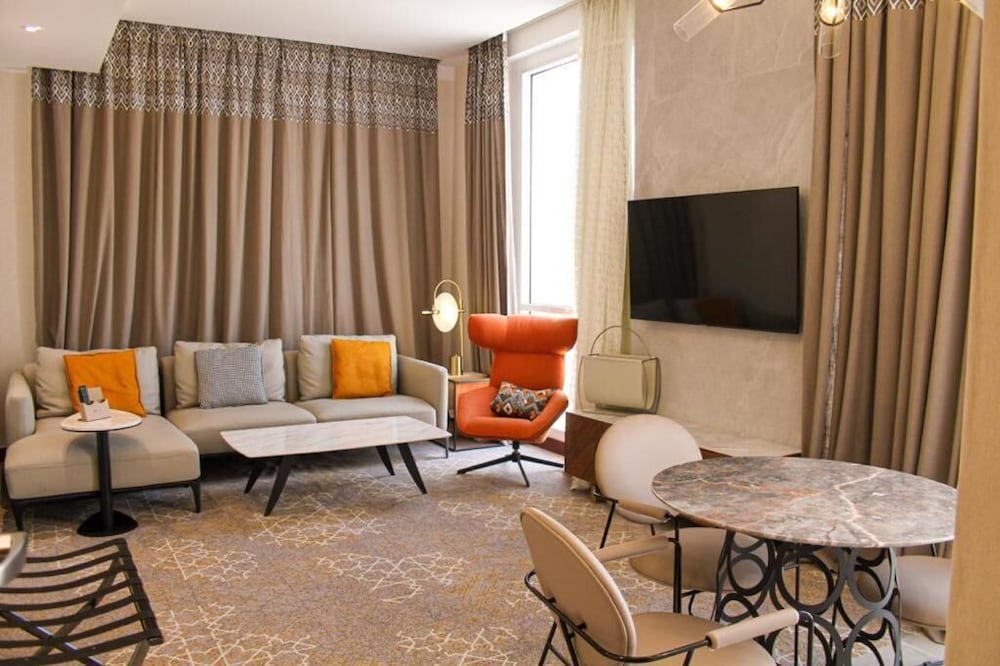 Grand Plaza Hotel King Fahad 41/50