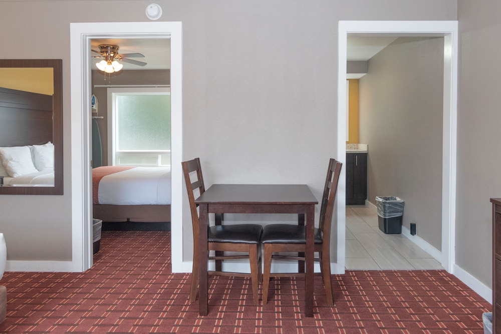 Capitol Hill Motel 54/65