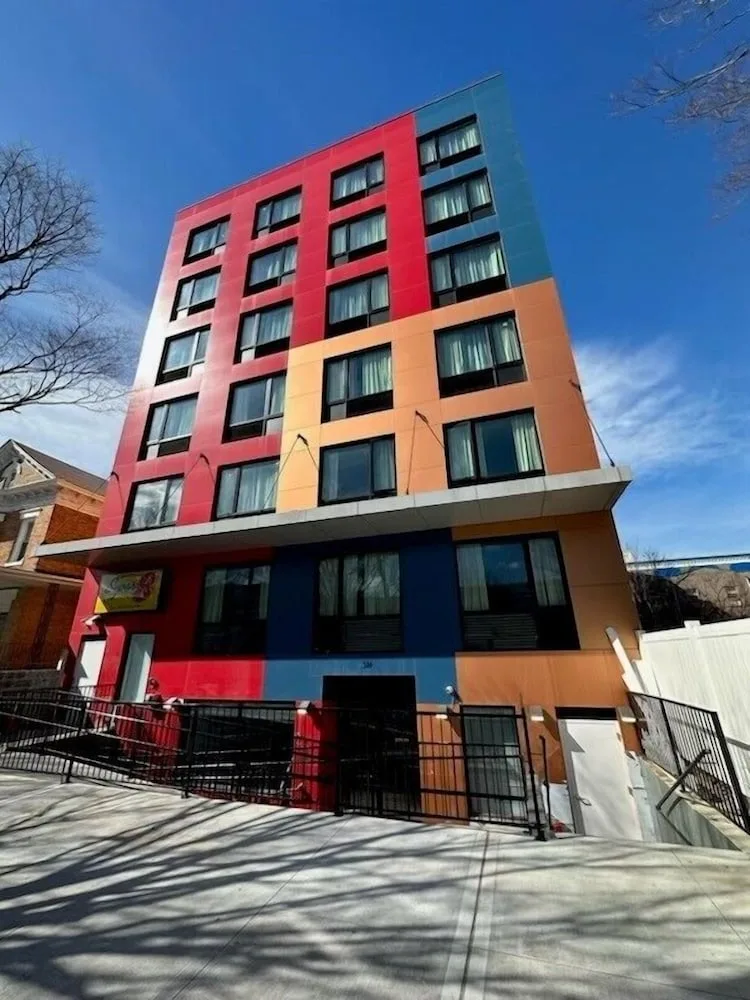 Super 8 by Wyndham Brooklyn Pennsylvania Ave 1/10
