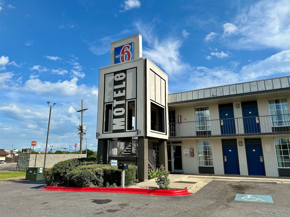 Motel6 West Monroe, LA 53/60