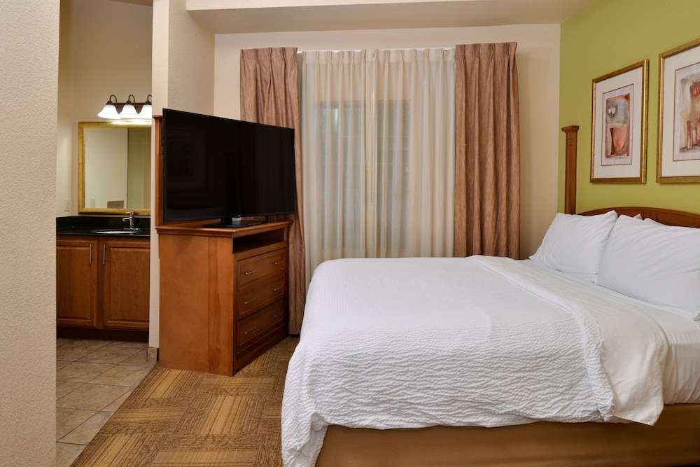 Staybridge Suites Las Cruces 27/72