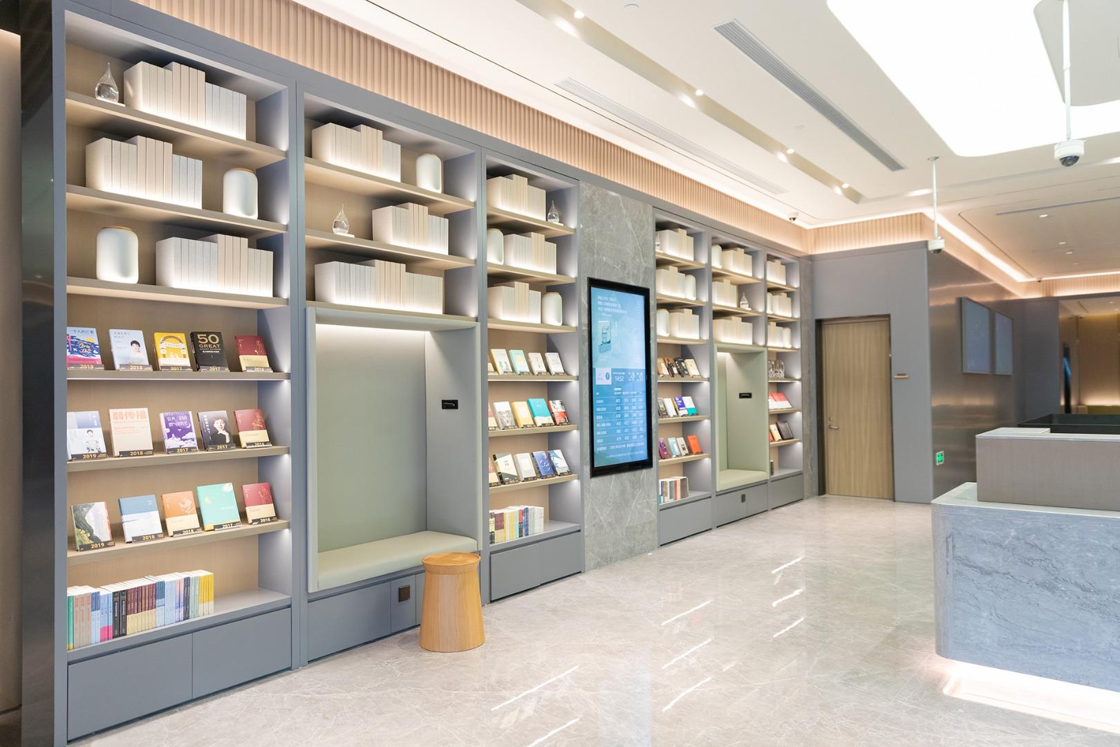 JI Hotel (Shanghai Wuning Road Subway Station) 35/40