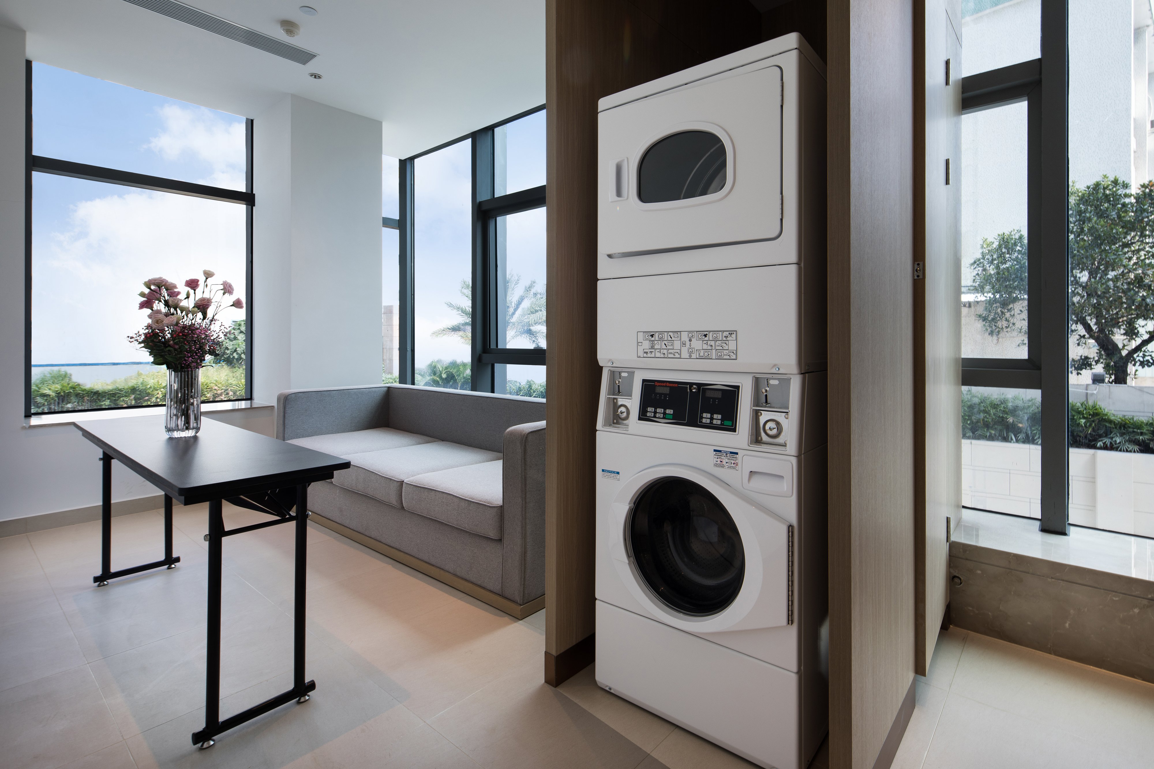 Holiday Inn Express Shenzhen Haiyuan City 30/45