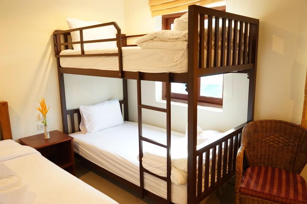 Hathai House Resort 39/48