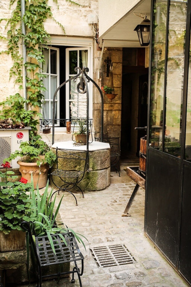 Le Petit Tertre - Chambres D'hotes 7/65
