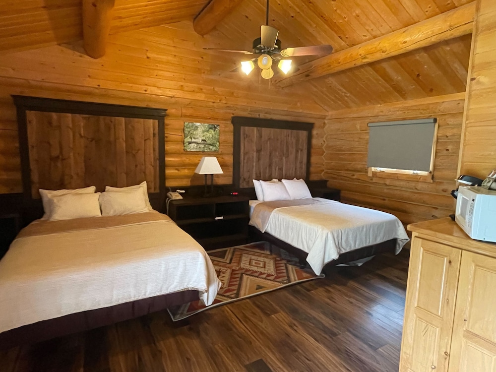 1 Bedroom, Deluxe, Cabin, 2 Queen Beds