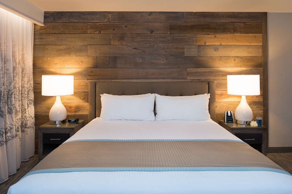 Hotel Azure Tahoe 5/39