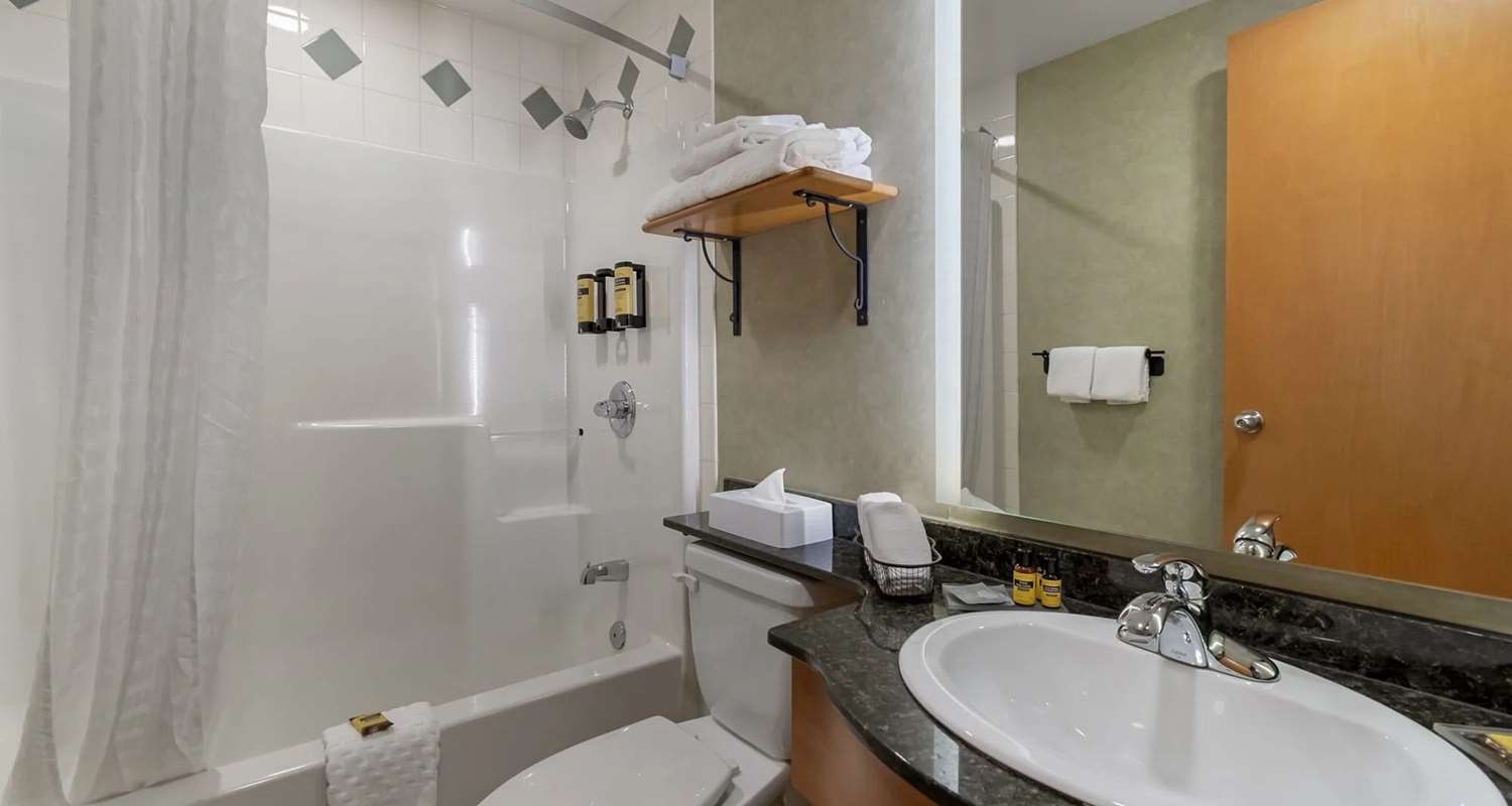 Best Western Plus Valemount Inn & Suites 63/65