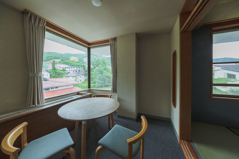 Hotel Hammond Takamiya 46/53