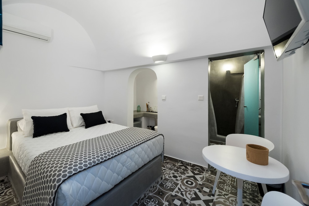 MODERNITY SUITES 16/65