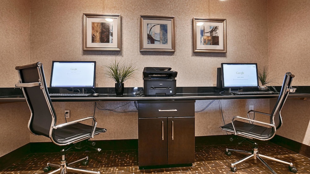 Best Western Plus Lytle Inn and Suites 22/29
