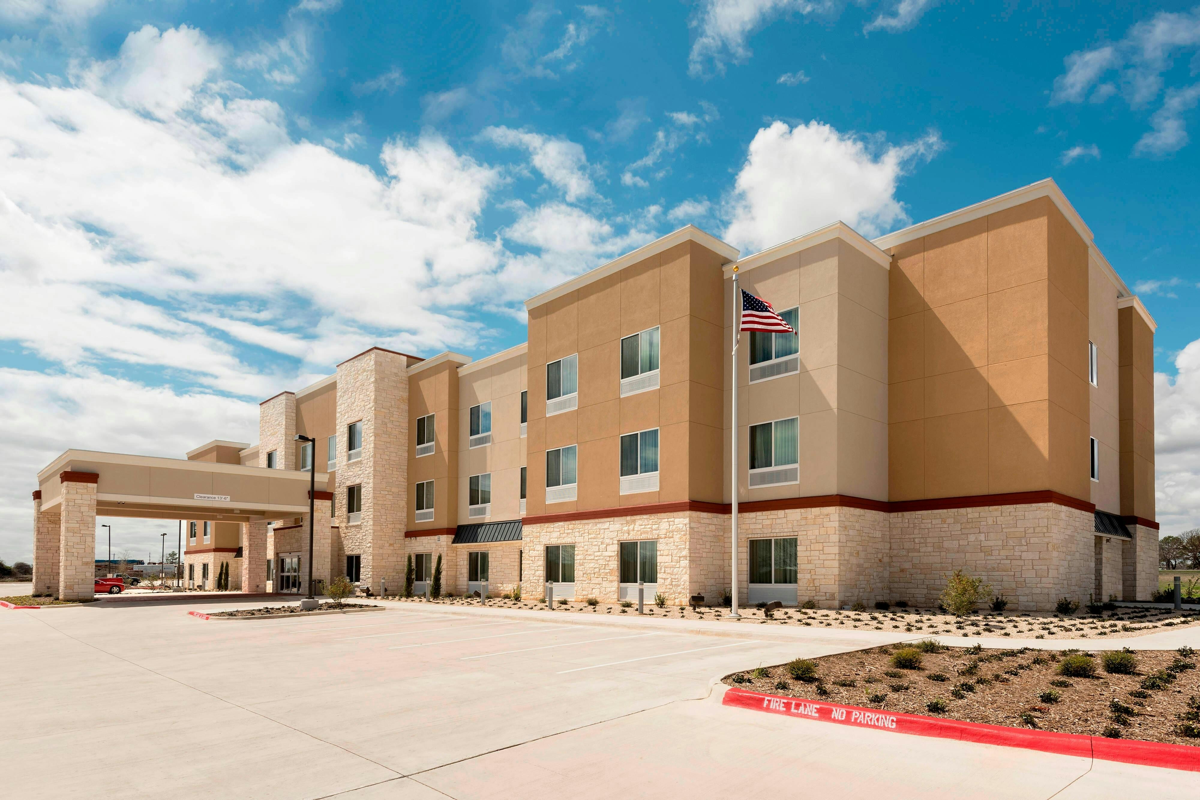 Fairfield Inn Suites Fredericksburg in FREDERICKSBURG - TX