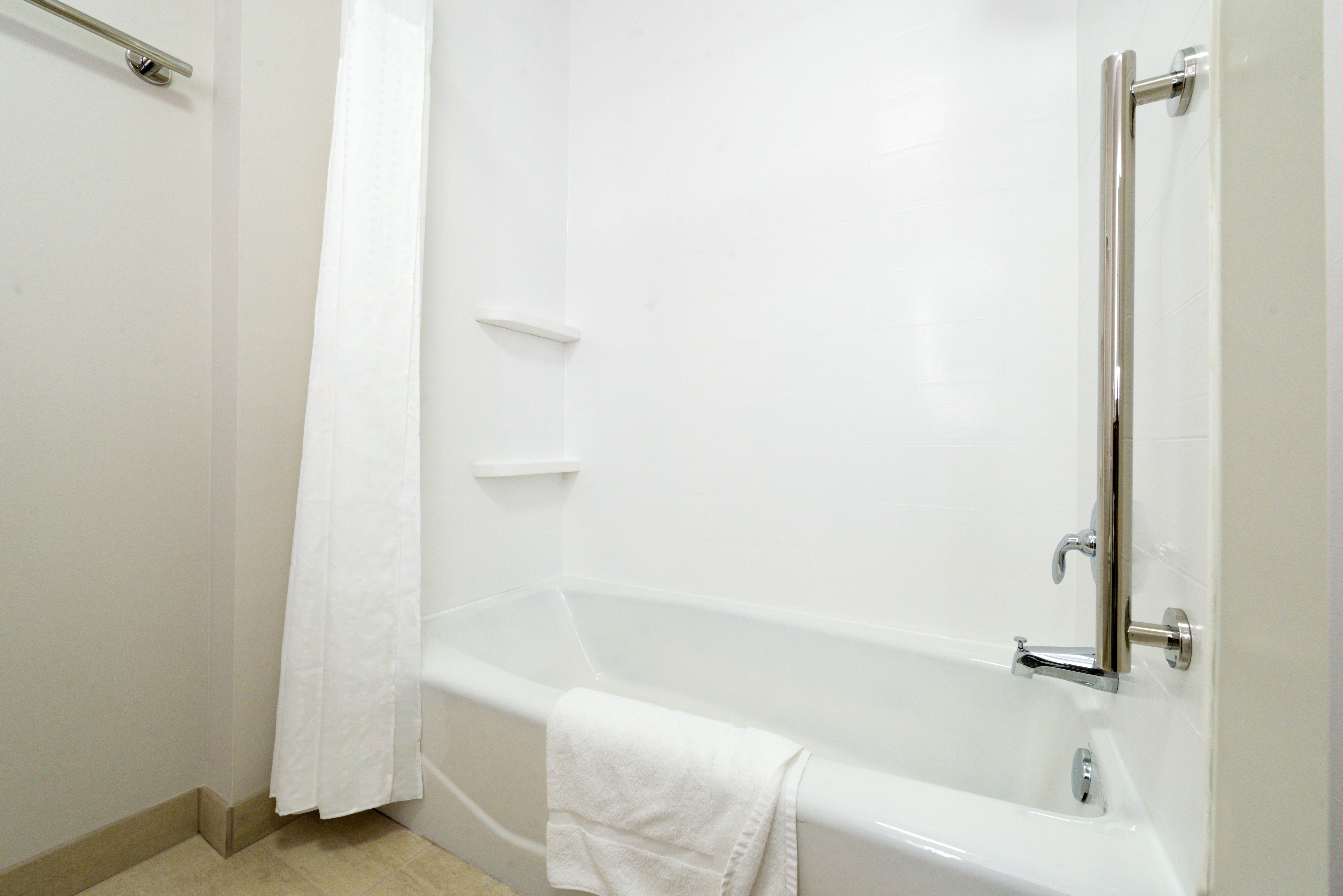 Holiday Inn Express And Suites Ottumwa 63/67