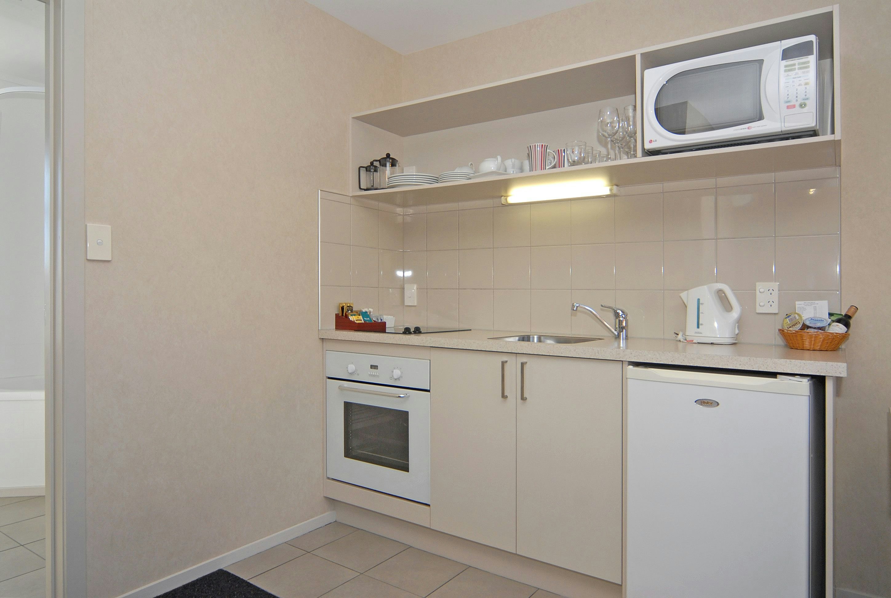 1 Bedroom, Spa، OMAHU MOTOR LODGE 3/3