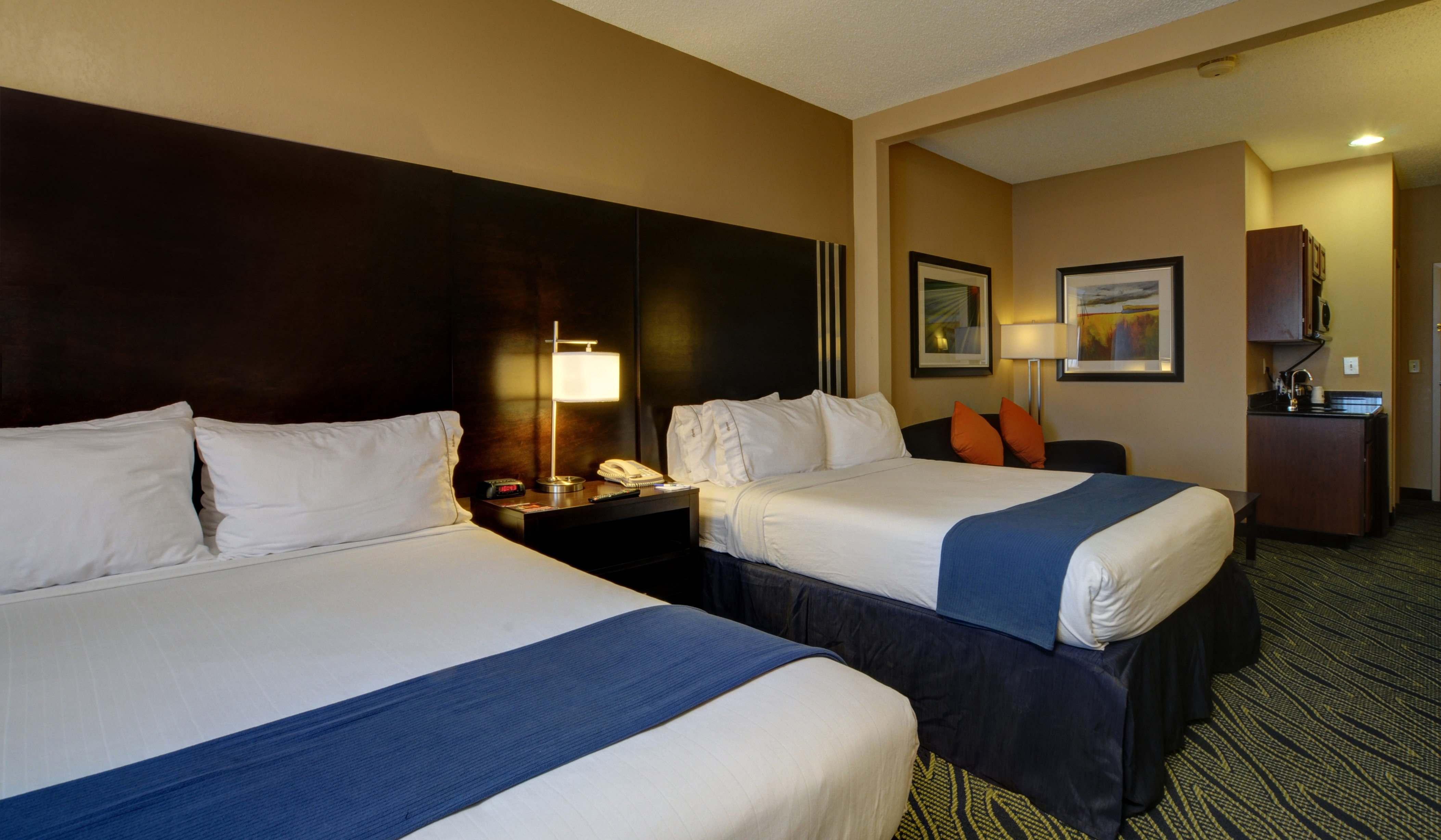 Holiday Inn Express & Suites Midwest City, an IHG Hotel 20/62