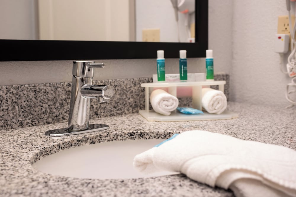 جناح بسريرين كوين مع أريكة، Holiday Inn Express Hotel Suites Alamogordo Hwy 54 70 7/7