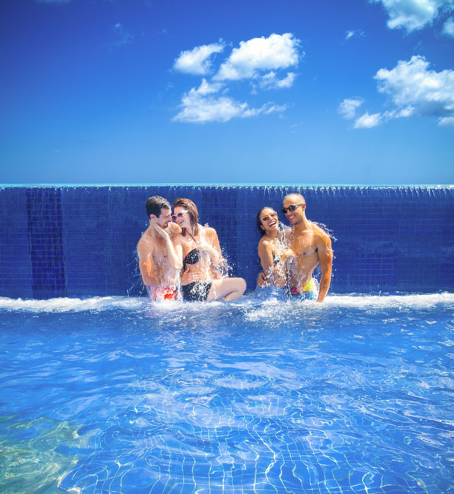 Breezes Bahamas 26/42