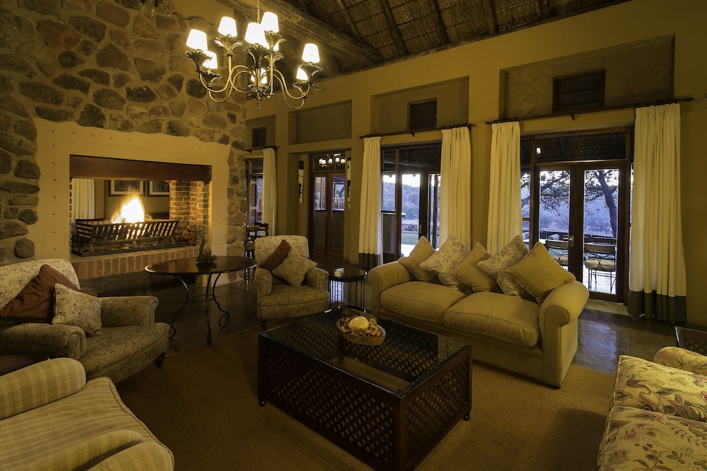 Ekuthuleni Lodge 29/50