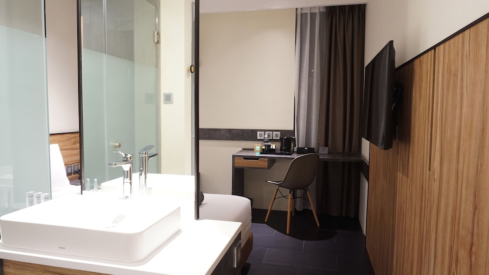 Erian Hotel 48/50