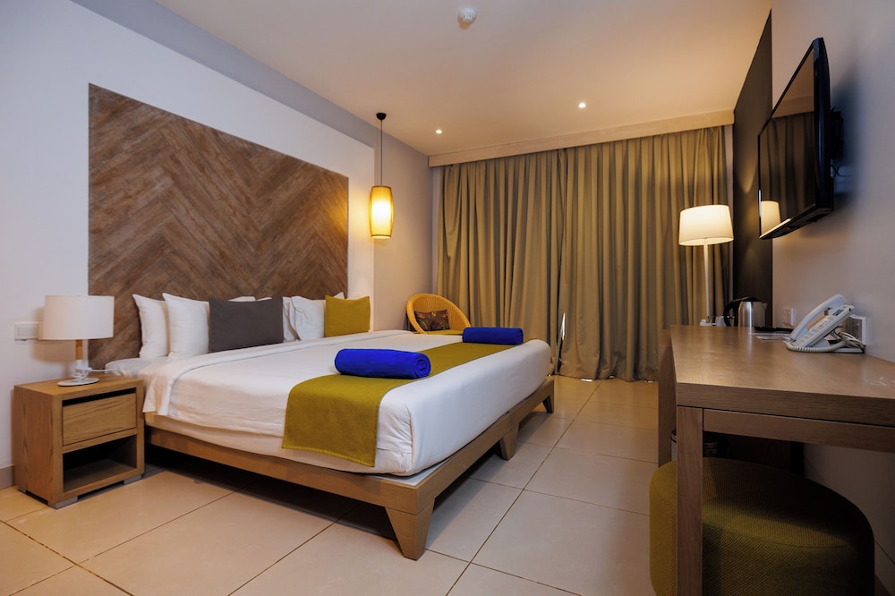 African Princess Beach Hotel 12/50