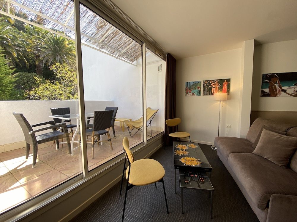 Pamela Hotel Cassis 51/75