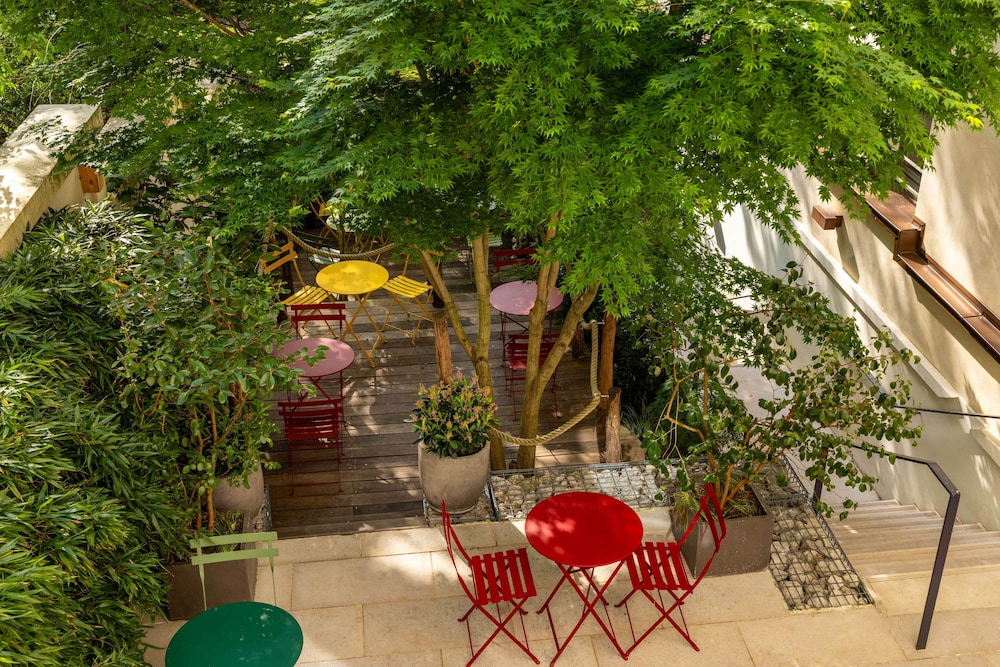VILLA SAXE EIFFEL 65/69