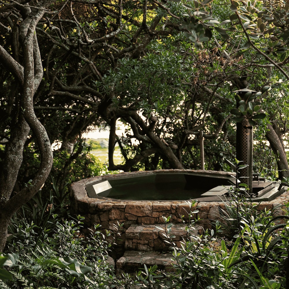 Kennedy's Beach Villa 30/50