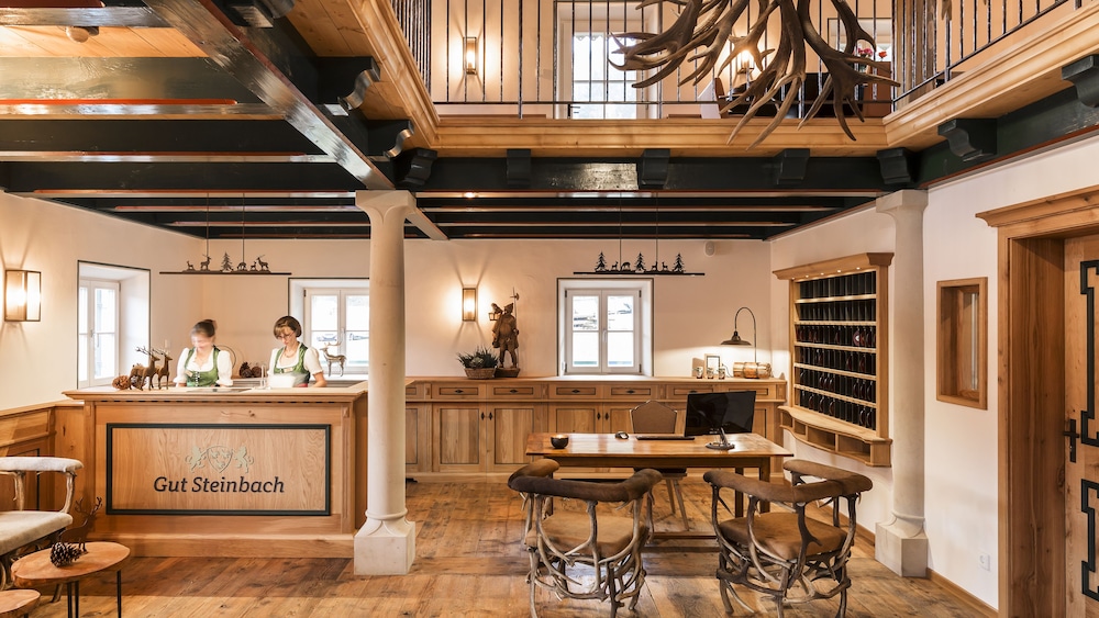 Romantik Hotel & Chalets Gut Steinbach 45/50