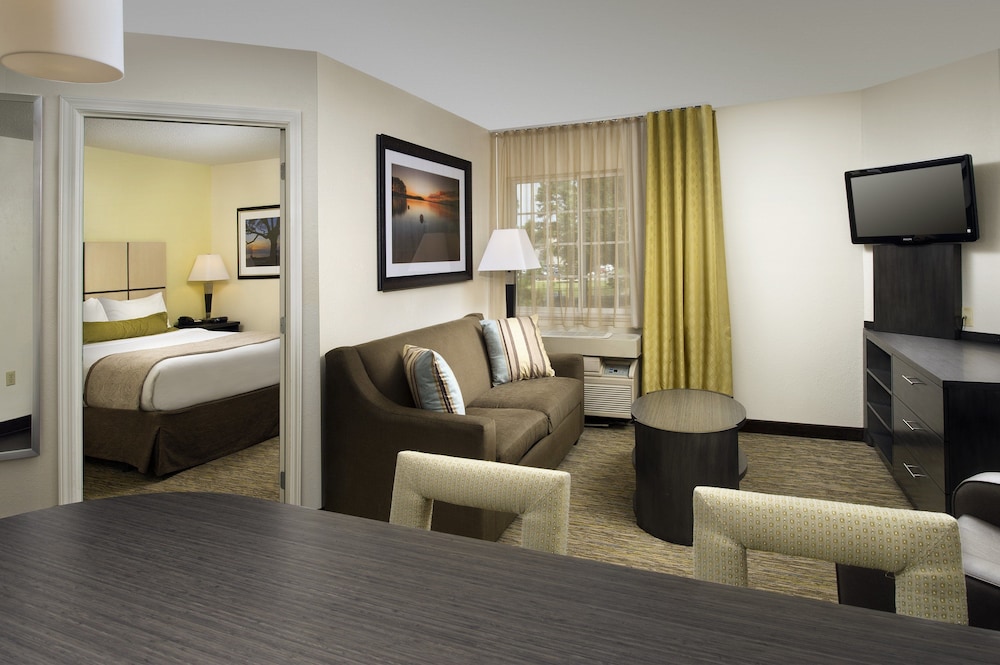 Candlewood Suites Richmond South 29/48