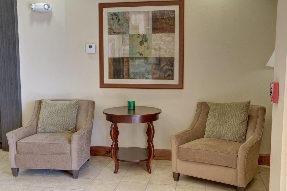 Candlewood Suites Texarkana 38/53