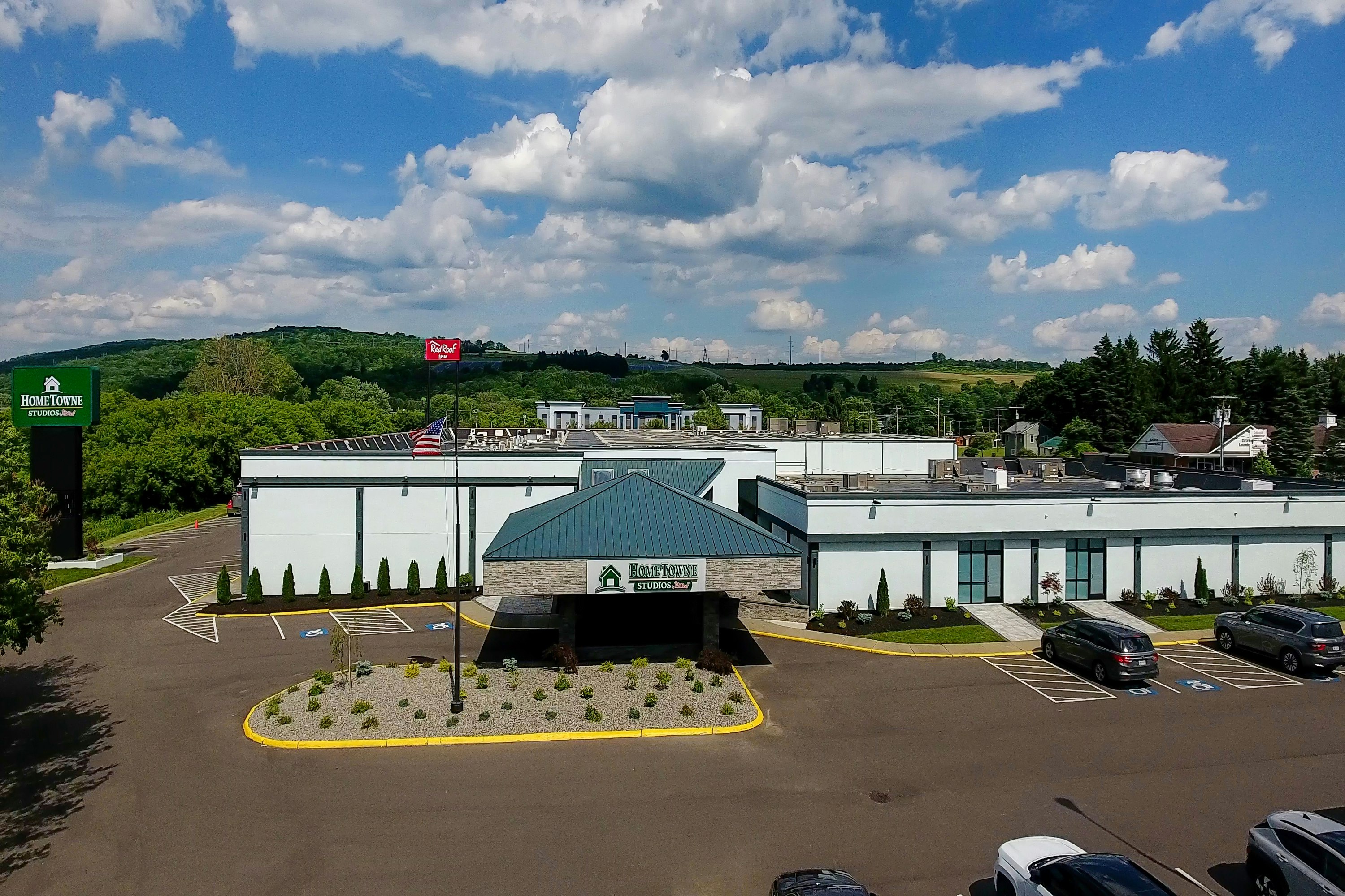 HomeTowne Studios by Red Roof & Conference Center Cortland 54/55