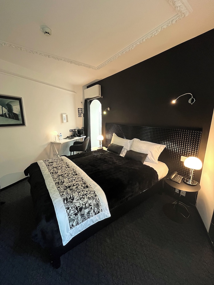 Art Hotel Rochecorbon 60/74