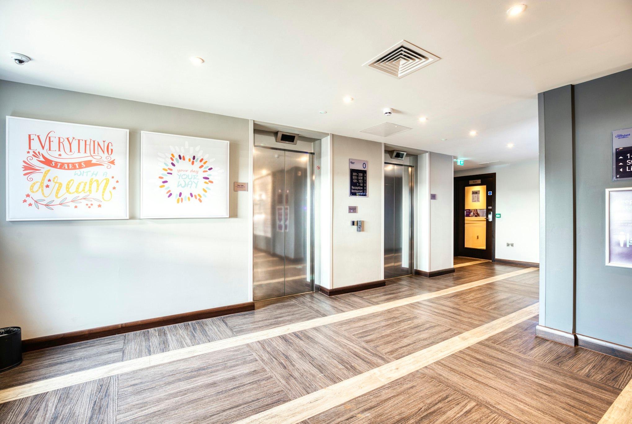 Lobby at Premier Inn Oxford Kidlington (Airport), CHERWELL