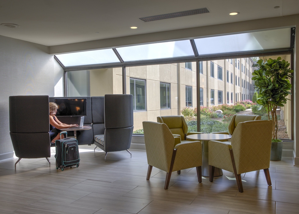 Crowne Plaza Chicago Northbrook 52/66