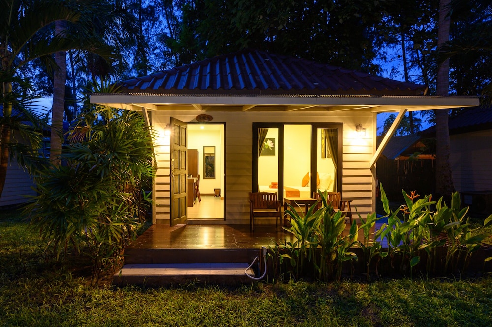 Wapi Resort Koh Lipe 12/75