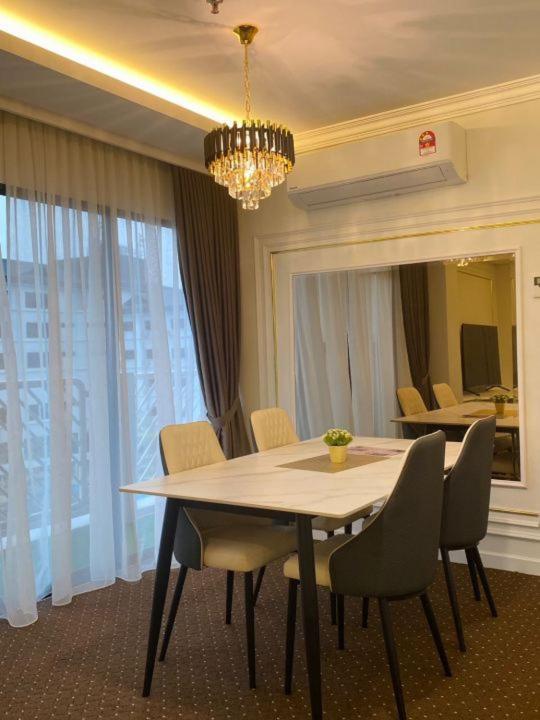 Swiss Avenue Hotel 33/41