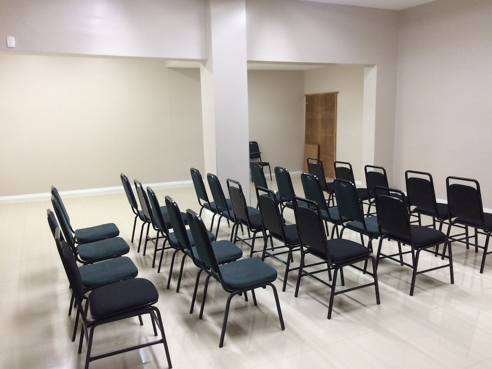 ZALLON HOTEL EXECUTIVE 43/53