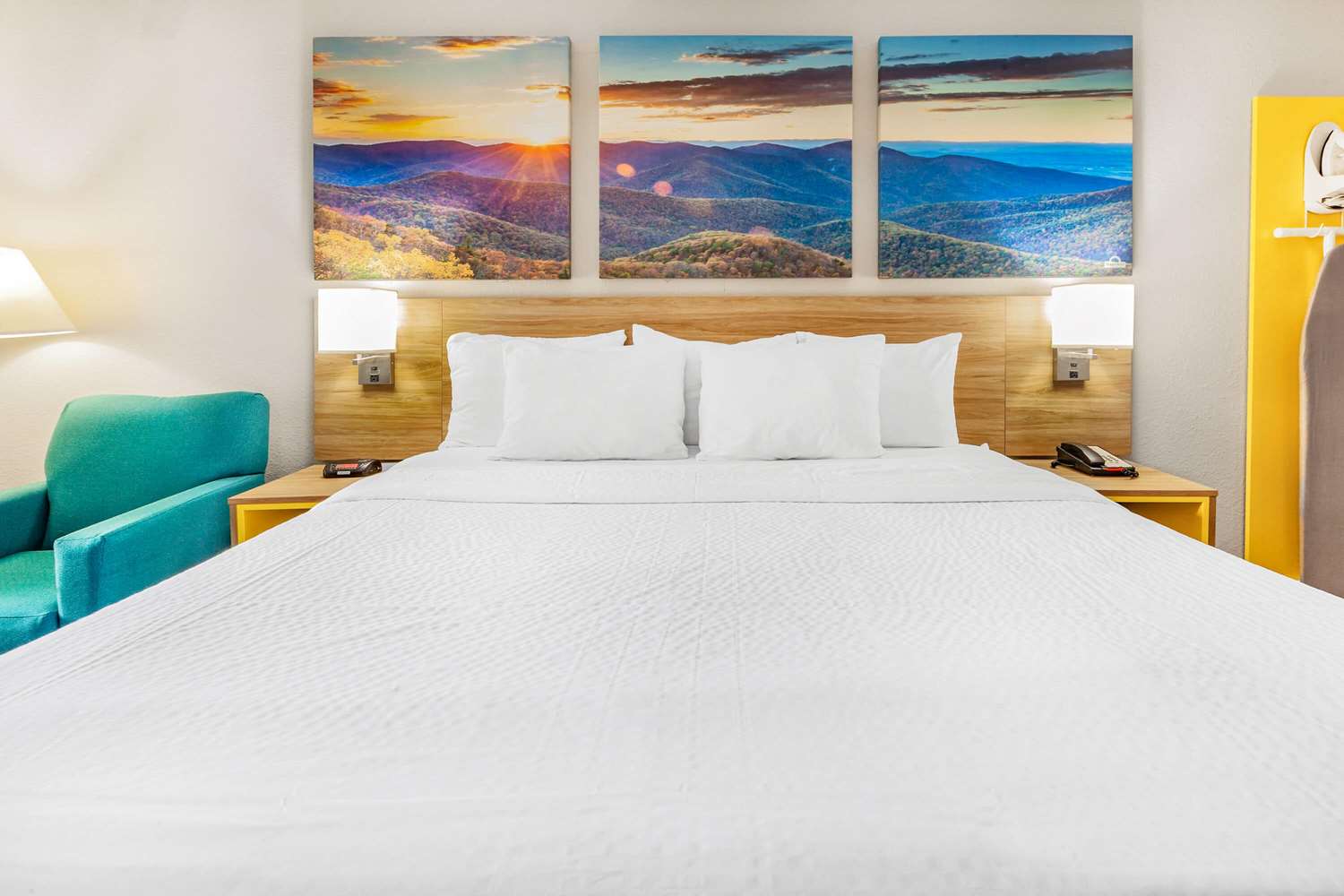 Days Inn By Wyndham Roanoke Near I-81 26/47