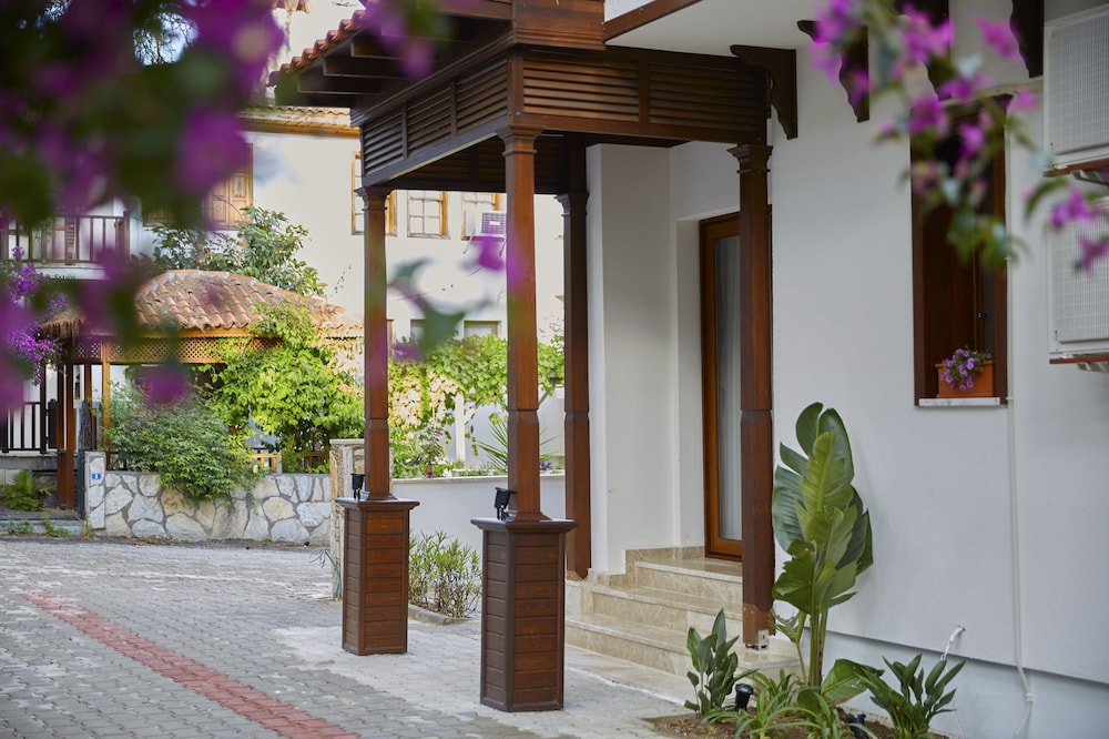 Alp Suites Lavanta 3/23