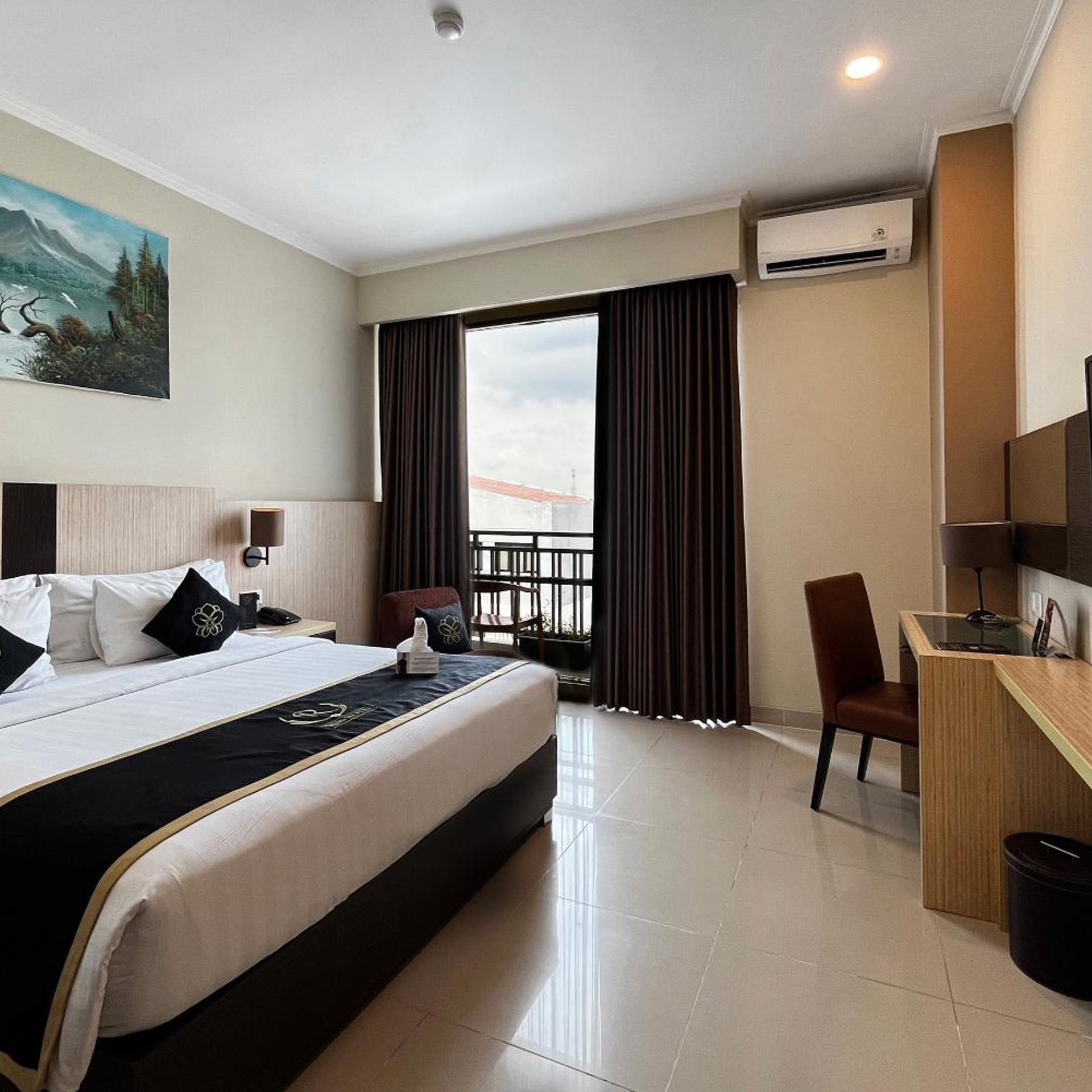 DELUXE, DOUBLE BED, BALCONY