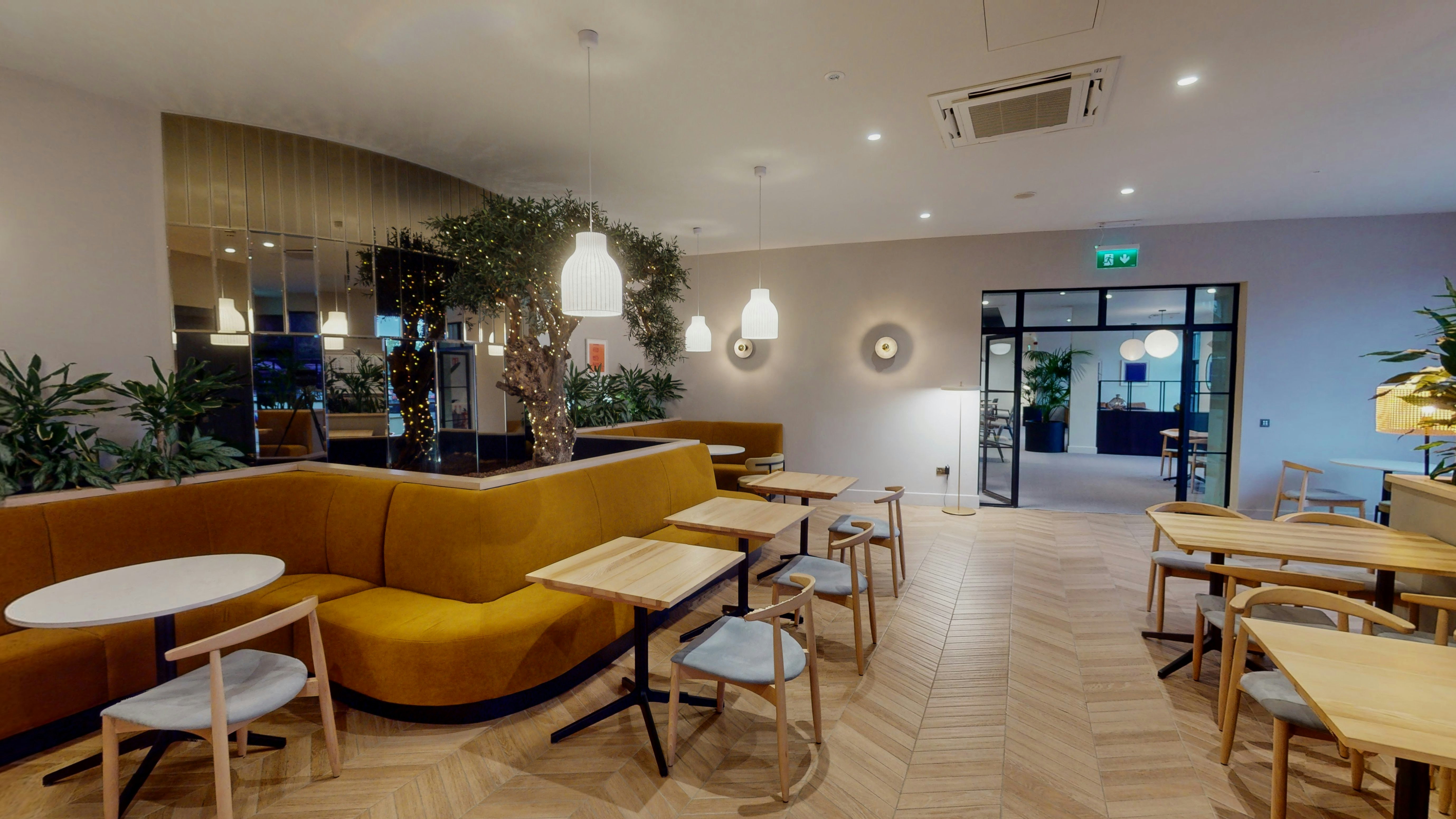 Clayton Hotel Dublin Airport Central 45/72