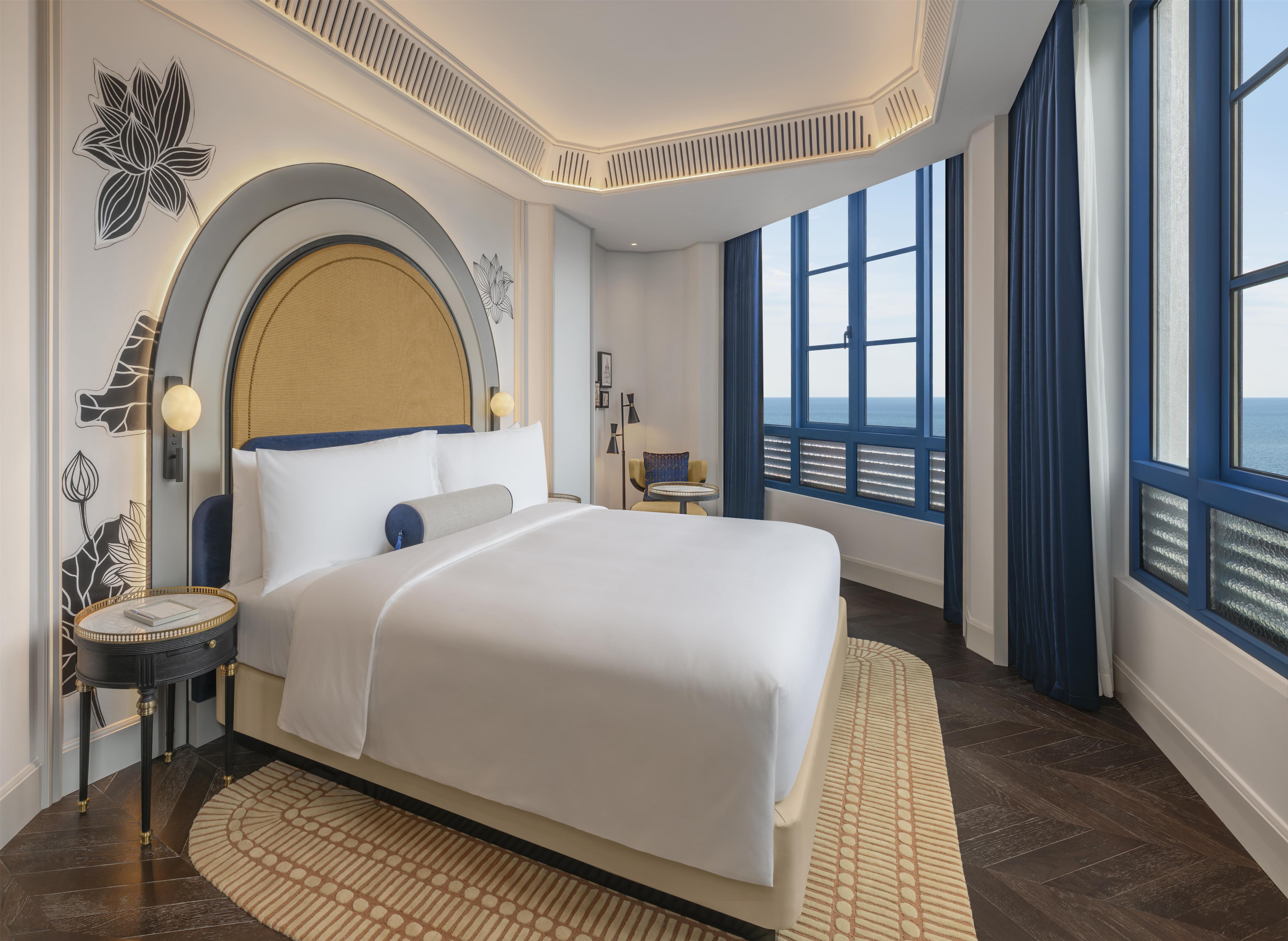 ARIA, SORRENTO, SUITE, KING BED, CORNER