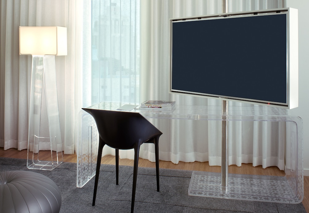 The Valorian Los Angeles, Curio Collection by Hilton 74/87